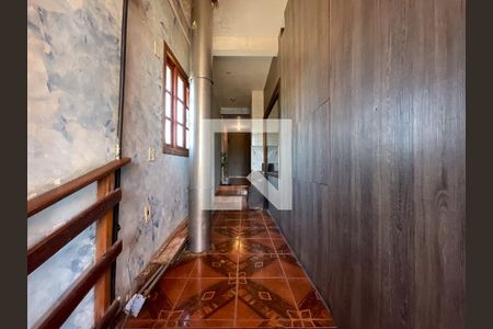 Casa à venda com 500m², 4 quartos e 4 vagasCorredor