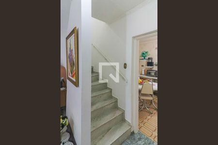 Casa à venda com 138m², 4 quartos e 2 vagasCorredor