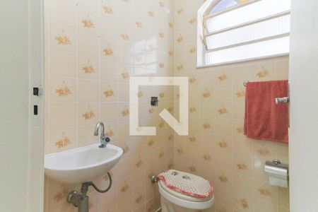 Casa à venda com 138m², 4 quartos e 2 vagasBanheiro Social