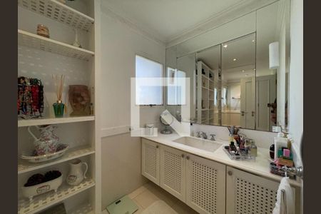 Apartamento à venda com 326m², 3 quartos e 4 vagas