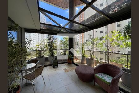 Apartamento à venda com 326m², 3 quartos e 4 vagas