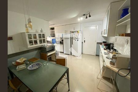 Apartamento à venda com 4 quartos, 201m² em Icaraí, Niterói