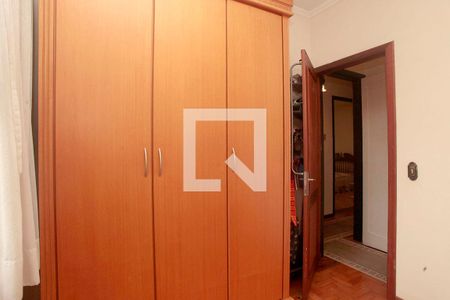 Casa à venda com 420m², 5 quartos e 2 vagasQuarto 4