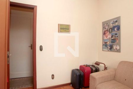 Casa à venda com 420m², 5 quartos e 2 vagasQuarto 4