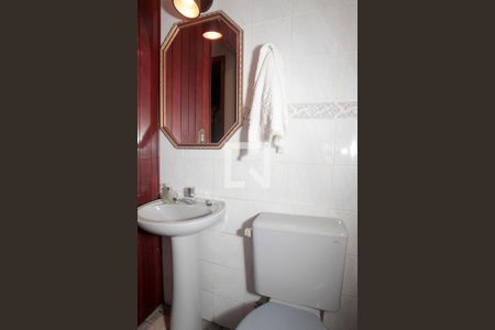 Casa à venda com 420m², 5 quartos e 2 vagasBanheiro 5 Lavabo Social