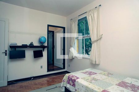 Casa à venda com 420m², 5 quartos e 2 vagasQuarto 3 Suíte Americana