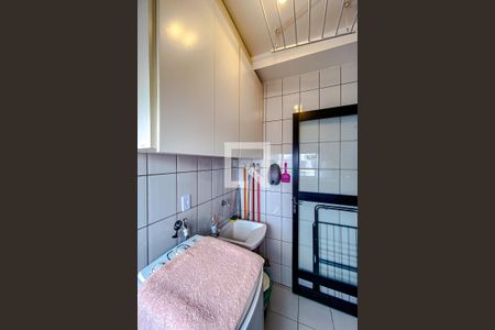 Apartamento à venda com 64m², 2 quartos e 1 vagaÁrea de Serviço