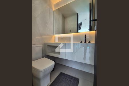 Casa de condomínio à venda com 270m², 2 quartos e 2 vagasLavabo Área externa