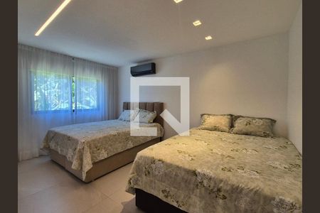 Casa de condomínio à venda com 270m², 2 quartos e 2 vagasSuite 1