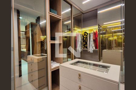 Casa de condomínio à venda com 270m², 2 quartos e 2 vagasCloset da suíte 2