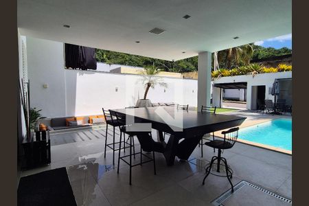 Casa de condomínio à venda com 270m², 2 quartos e 2 vagasVaranda Área externa