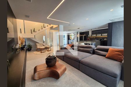 Sala de casa de condomínio à venda com 2 quartos, 270m² em Recreio dos Bandeirantes, Rio de Janeiro