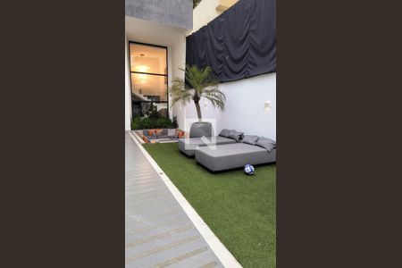 Casa de condomínio à venda com 270m², 2 quartos e 2 vagasÁrea externa
