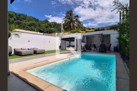 Casa de condomínio à venda com 270m², 2 quartos e 2 vagasÁrea externa