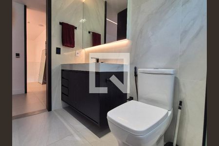 Casa de condomínio à venda com 270m², 2 quartos e 2 vagasBanheiro da Suíte 1