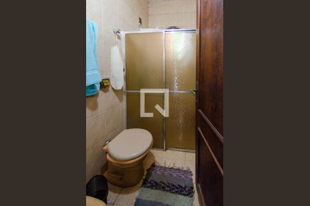 Casa à venda com 240m², 4 quartos e 2 vagasBanheiro suíte