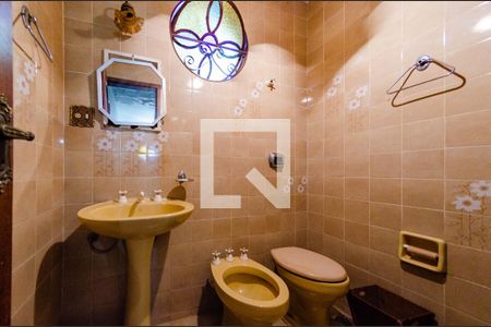 Casa à venda com 240m², 4 quartos e 2 vagasBanheiro 2