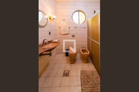 Casa à venda com 240m², 4 quartos e 2 vagasBanheiro