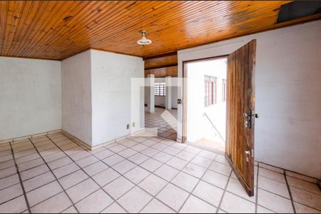 Casa à venda com 240m², 4 quartos e 2 vagasÁrea externa 