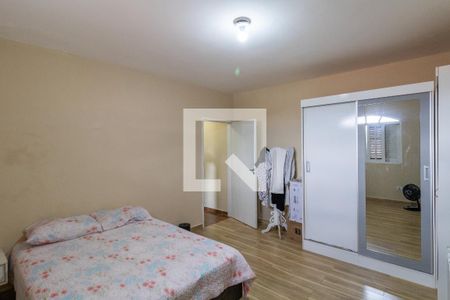 Casa à venda com 208m², 5 quartos e 3 vagasQuarto 2