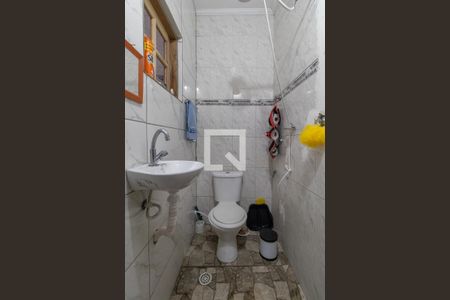 Casa à venda com 208m², 5 quartos e 3 vagasCasa 2 - Banheiro