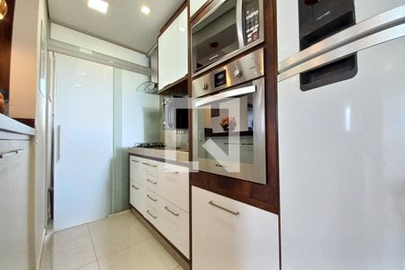 Apartamento à venda com 67m², 2 quartos e 2 vagasCozinha