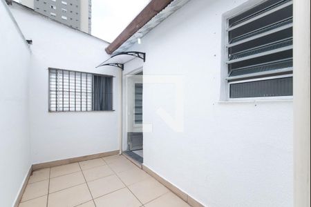 Casa para alugar com 50m², 1 quarto e 1 vagaQuintal