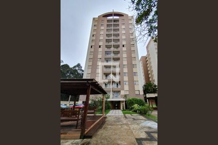 Apartamento para alugar com 68m², 3 quartos e 1 vagaFachada do bloco