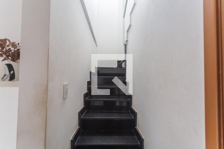 Apartamento à venda com 129m², 3 quartos e 2 vagasEscada de Acesso a Cobertura Gourmet