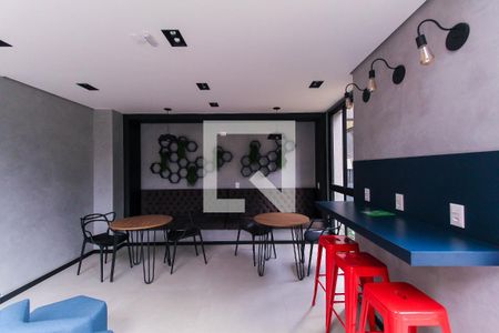 Apartamento à venda com 38m², 2 quartos e sem vaga Apartamento à venda com 38m², 2 quartos e sem vagaHall