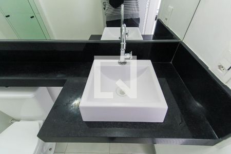 Apartamento à venda com 38m², 2 quartos e sem vaga Apartamento à venda com 38m², 2 quartos e sem vagaBanheiro