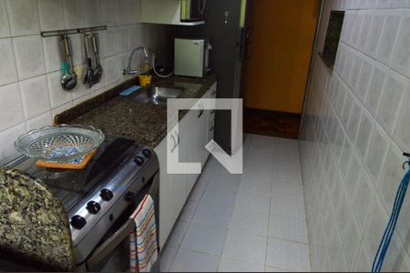Apartamento à venda com 48m², 2 quartos e 2 vagas Apartamento à venda com 48m², 2 quartos e 2 vagasCozinha