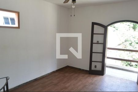 Casa à venda com 450m², 5 quartos e 6 vagas Casa à venda com 450m², 5 quartos e 6 vagasEdícula