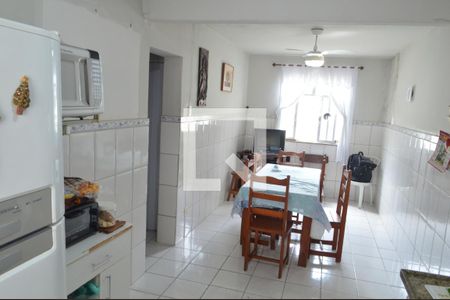 Casa à venda com 450m², 5 quartos e 6 vagas Casa à venda com 450m², 5 quartos e 6 vagasCozinha