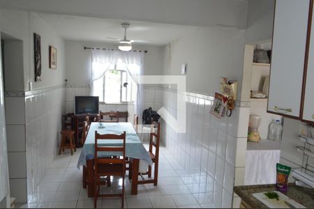 Casa à venda com 450m², 5 quartos e 6 vagas Casa à venda com 450m², 5 quartos e 6 vagasCozinha