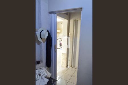 Casa à venda com 450m², 5 quartos e 6 vagas Casa à venda com 450m², 5 quartos e 6 vagasQuarto de Serviço