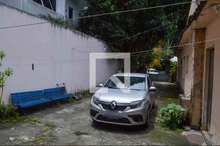 Casa à venda com 450m², 5 quartos e 6 vagas Casa à venda com 450m², 5 quartos e 6 vagasGaragem