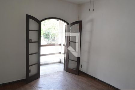 Casa à venda com 450m², 5 quartos e 6 vagas Casa à venda com 450m², 5 quartos e 6 vagasEdícula