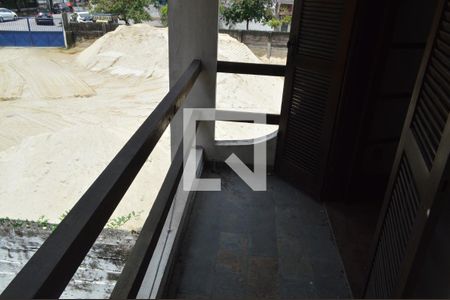 Casa à venda com 450m², 5 quartos e 6 vagas Casa à venda com 450m², 5 quartos e 6 vagasEdícula