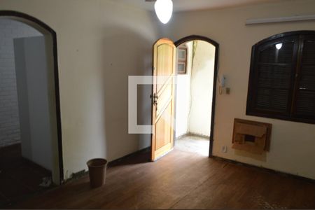 Casa à venda com 450m², 5 quartos e 6 vagas Casa à venda com 450m², 5 quartos e 6 vagasEdícula