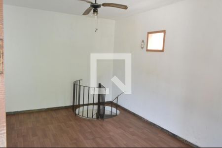 Casa à venda com 450m², 5 quartos e 6 vagas Casa à venda com 450m², 5 quartos e 6 vagasEdícula