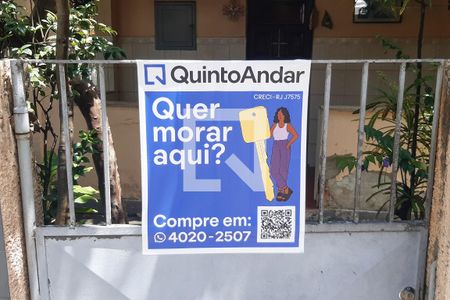 Casa à venda com 450m², 5 quartos e 6 vagas Casa à venda com 450m², 5 quartos e 6 vagasPlaca