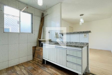 Apartamento para alugar com 45m², 2 quartos e 1 vaga Apartamento para alugar com 45m², 2 quartos e 1 vagaCozinha e Área de Serviço