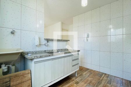 Apartamento para alugar com 45m², 2 quartos e 1 vaga Apartamento para alugar com 45m², 2 quartos e 1 vagaCozinha e Área de Serviço