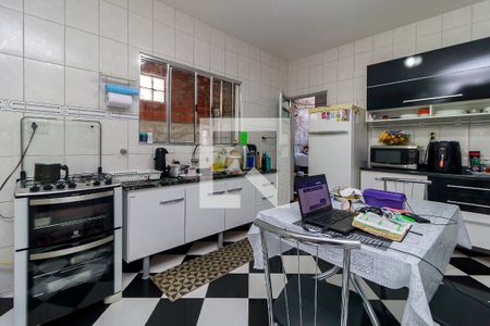 Casa à venda com 300m², 3 quartos e 2 vagas Casa à venda com 300m², 3 quartos e 2 vagasCozinha