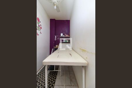 Casa à venda com 300m², 3 quartos e 2 vagas Casa à venda com 300m², 3 quartos e 2 vagasEdícula