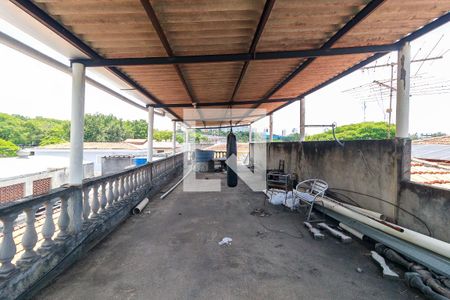 Casa à venda com 300m², 3 quartos e 2 vagas Casa à venda com 300m², 3 quartos e 2 vagasTerraço Coberto