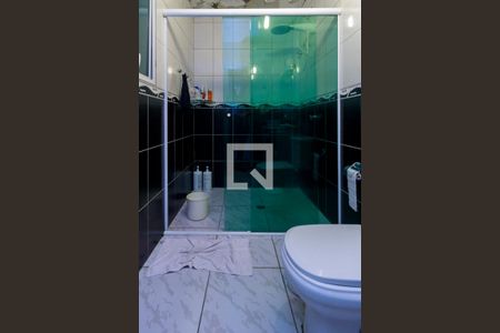 Casa à venda com 300m², 3 quartos e 2 vagas Casa à venda com 300m², 3 quartos e 2 vagasBanheiro 2