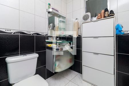 Casa à venda com 300m², 3 quartos e 2 vagas Casa à venda com 300m², 3 quartos e 2 vagasSuíte - Banheiro