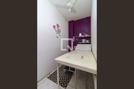 Casa à venda com 300m², 3 quartos e 2 vagas Casa à venda com 300m², 3 quartos e 2 vagasEdícula